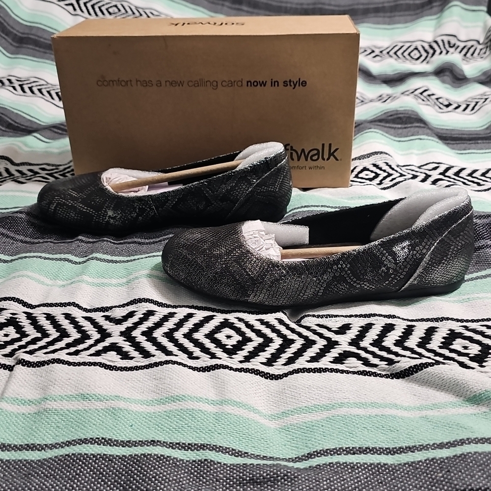 SoftWalk‎ Sonoma Ballet Flat Women's US 6M Black Snake Print Leather Slip-On NEW